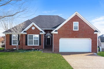 2651 Hansford Dr Thompson's Station, TN 37179